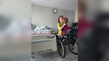 "Каждый день жду, что Игорь сожмет мою руку": чепчанка о борьбе за жизнь 14-летнего сына после укуса энцефалитного клеща